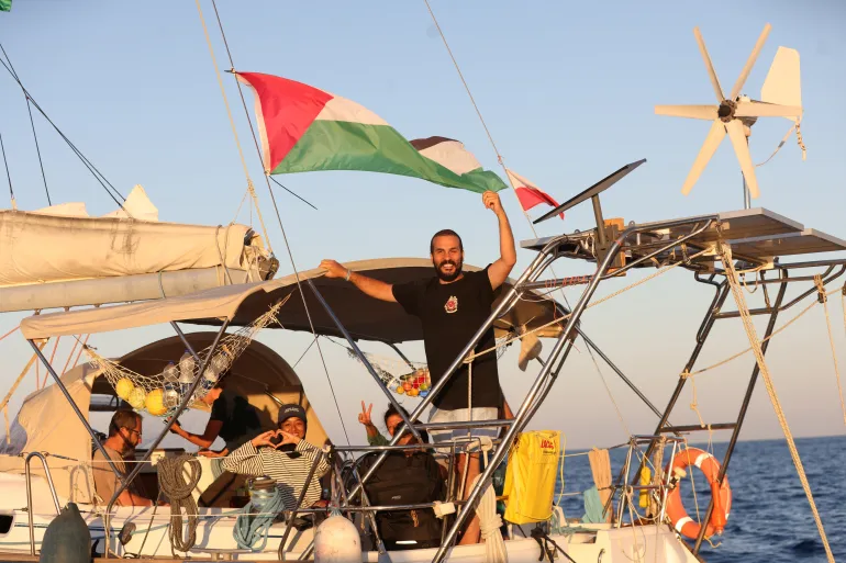 255 كيلومتراً تفصل أسطول الصمود عن سواحل غزة في محاولة لكسر الحصار