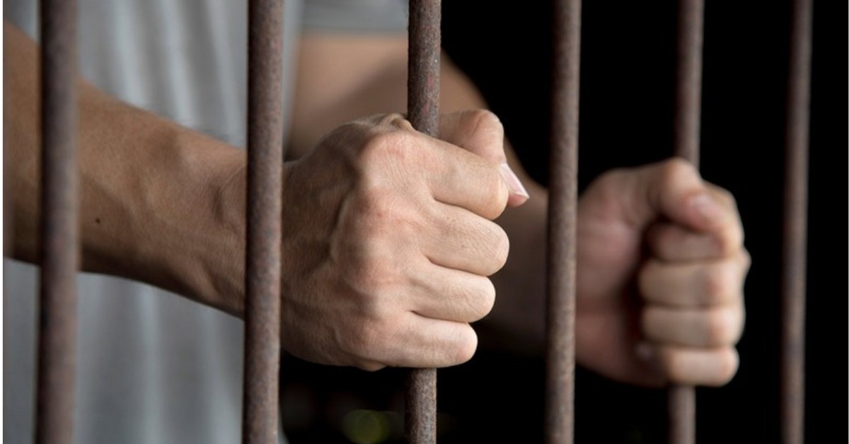 تطاوين: إصدار بطاقتي إيداع بالسجن في حق صيدلانية تونسية وأجنبي بتهمة تهريب أدوية