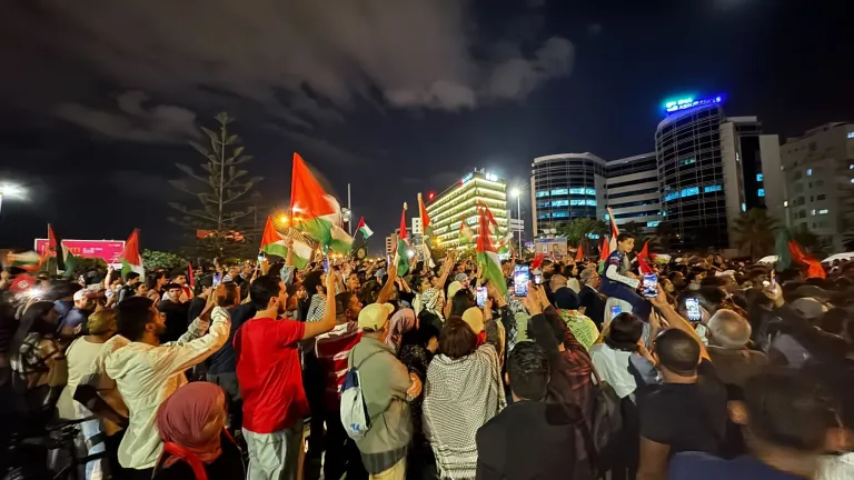 أمام السفارة الأمريكية في تونس: تظاهرة احتجاجية تندد بالاعتداء على أسطول الصمود