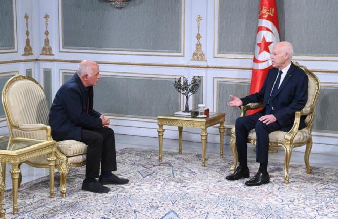 رئيس الجمهورية يُكلّف علي بن حمّود بتشكيل فريق عمل لإيجاد حلول في قابس