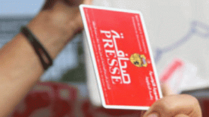 نواب يطالبون الحكومة بتوضيحات حول وضعية حقوق الصحفيين في تونس