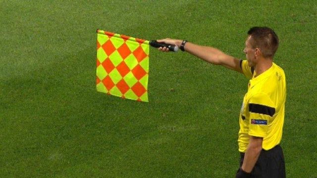 فيفا تدرس تعديل قاعدة التسلل لجعل كرة القدم أكثر جاذبية