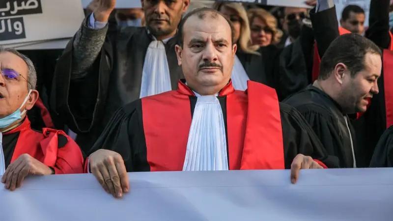 فتح تحقيقات قضائية ضد القاضي أنس الحمايدي على خلفية تصريحات إعلامية