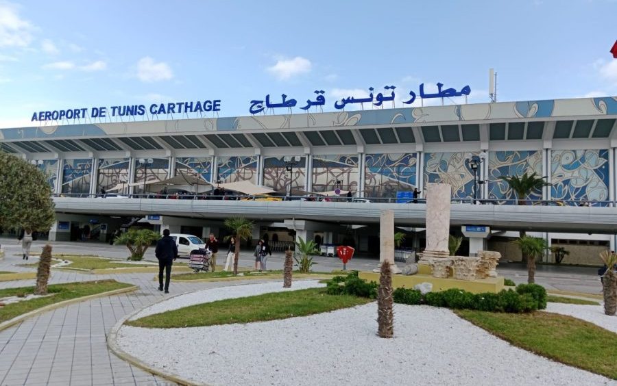 وزير النقل: أشغال توسعة مطار قرطاج تنطلق قريبا ومشروع تحويله قائم