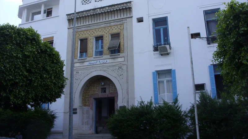 وزير التربية: تسوية وضعية الدفعة الثانية من الأساتذة النواب قبل نهاية أفريل